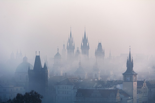 Přečtete si více ze článku Nejlepší 10 Míst na Polední Menu v Praze: Rychlá Osvěžující Pauza