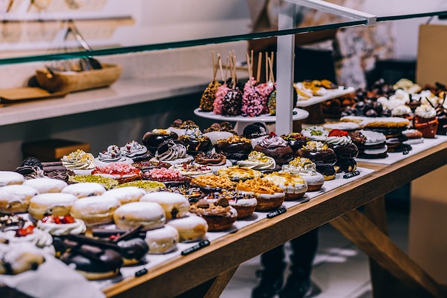 1. Představujeme nejvýše hodnocené cukrárny v Praze: ⁣Lahodná‌ cesta sladkostmi