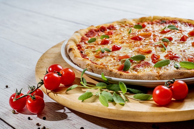 10. Pizza Coloseum: Nepřehlédnutelný podnik ⁤s neotřelou pizzou a pestrou nabídkou